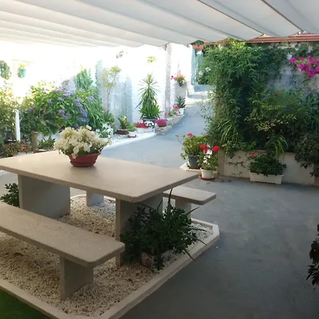 A Chainita カルダス・デ・レイス